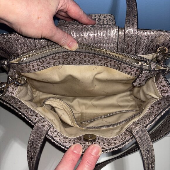 Guess Purse - Picture 4 of 5
